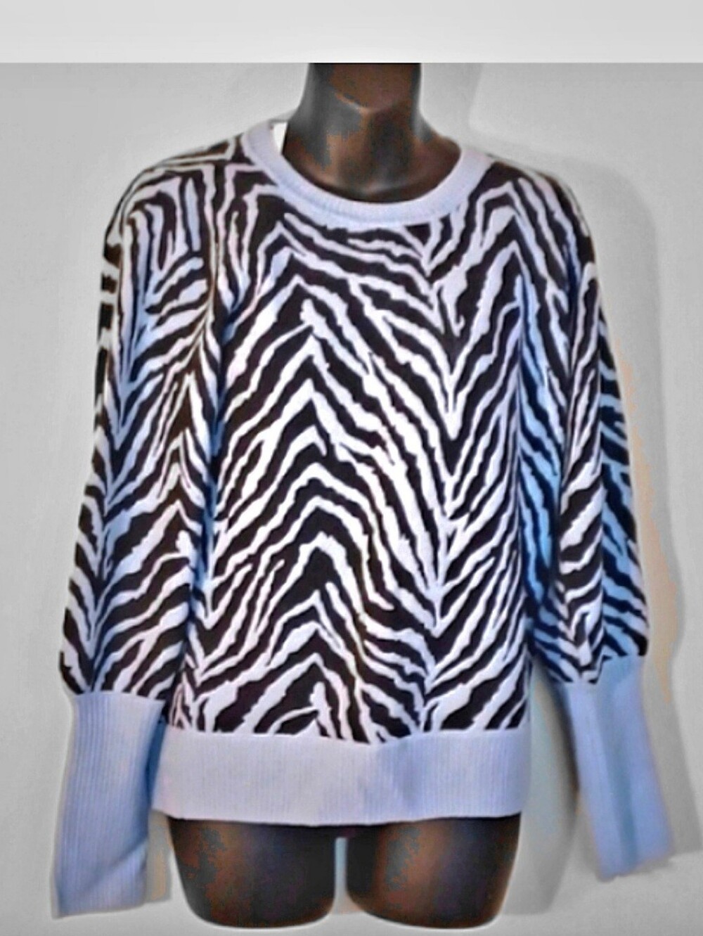 SALE! NWT! Design History 100% cashmere sweater ,bayou combo blue!Sz.M